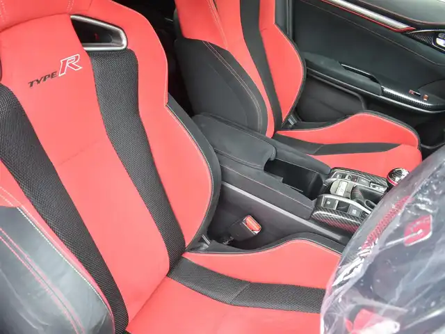 ホンダ シビック タイプR 神奈川県 2019(令1)年 2.4万km ブリリアントスポーティブルーメタリック2トーン 無限　フルエアロ/無限　ステアリング/無限　フルチタンマフラー/無限　シフトノブ/無限　クイックシフター/無限　サイドミラー/無限　ラゲージマット/RAYS VOLKレーシングG-02/純正ナビVXM-195VFi/フルセグテレビ/DVD/CD/Bluetooth/バックカメラ/ETC/スマートキースペアあり/クルーズコントロール/LEDヘッドライト/アンビエントライト/ミラー型レーダー探知機/OPフォグランプ/純正ホイールあり/純正ステアリングあり/保証書/取扱説明書/記録簿R2.4.5.6あり