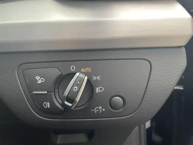アウディ Ｑ５ 40TDIクワトロ スポーツ 愛知県 2021(令3)年 6.8万km 青 Ｓラインパッケージ/純正ナビ/フルセグテレビ/バックカメラ/アラウンドビューモニター/アイドリングストップ/ウィンカーミラー/追従クルーズコントロール/プッシュスタート/パワーバックドア/ETC/LED/全席シートヒーター/パーキングアシスト