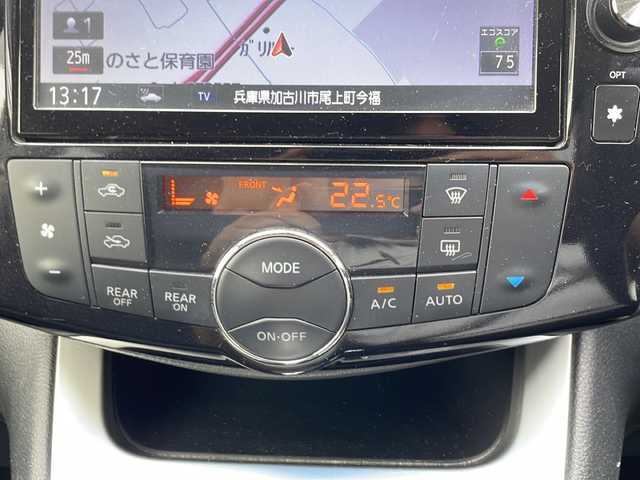 日産 セレナ ハイウェイS G Sハイブリッド 兵庫県 2015(平27)年 8.7万km ブリリアントシルバー 取扱説明書/保証書/純正ナビ（フルセグ/CD/DVD/AM/FM/VTR/AUX/SD/USB/WALKMAN/Bluetooth/iPod/MUSIC STOCKER）/プッシュスタート/全方位カメラ/衝突軽減ブレーキ/レーンキープアシスト/クルーズコントロール/クリアランスソナー/両側パワースライドドア/アイドリングストップ/スマートキー/ETC/ドライブレコーダー前後/サンシェード