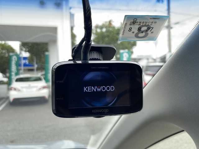 日産 セレナ ハイウェイS G Sハイブリッド 兵庫県 2015(平27)年 8.7万km ブリリアントシルバー 取扱説明書/保証書/純正ナビ（フルセグ/CD/DVD/AM/FM/VTR/AUX/SD/USB/WALKMAN/Bluetooth/iPod/MUSIC STOCKER）/プッシュスタート/全方位カメラ/衝突軽減ブレーキ/レーンキープアシスト/クルーズコントロール/クリアランスソナー/両側パワースライドドア/アイドリングストップ/スマートキー/ETC/ドライブレコーダー前後/サンシェード