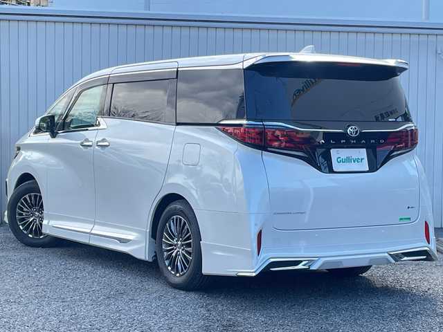 トヨタ アルファードハイブリット エグゼクティブ ラウンジ 埼玉県 2025(令7)年 0.2万km ライムホワイトパールクリスタルシャイン ワンオーナー/左右独立ムーンルーフ/ベージュレザーシート/全席シートヒーター＆ベンチレーション/全席パワーシート（Ｄ席メモリ機能付）/純正１４インチナビ＆フルセグＴＶ/（ＢＴ＆ＡｐｐｌｅＣａｒＰｌａｙ＆ＨＤＭＩ）/ＪＢＬプレミアムサウンド/１４インチリアエンタ－テイメントシステム/パラミックビューモニター/ビルトインＥＴＣ２．０/デジタルインナーミラー/ドライブレコーダー/両側パワースライドドア/ユニバーサルステップ/モデリスタエアロ（Ｆ＆Ｓ＆Ｒ）/モデリスタシグネチャーイルミブレード/プリクラッシュセーフティー/アドバンスドドライブ/ロードサインアシスト/フロントクロストラフィックアラート/リアクロストラフィックアラート/レーンディパーチャーアラート/レーンチェンジアシスト/プロドライビングアシスト/ブラインドスポットモニター/パーキングサポートブレーキ/リアカメラディテクション/安心降車アシスト/後方車両接近告知/周辺車両接近時サポート/クリアランスソナー/ヘッドアップディスプレイ/ＡＣ１００Ｖ/↓検査員記入欄に続く