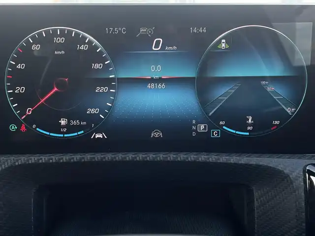 メルセデス・ベンツ Ａ１８０ スタイル 東京都 2018(平30)年 4.9万km イリジウムシルバー 純正ナビ／ＴＶ/リアカメラ/ハーフレザー/パワーシート/シートヒーター/ＥＴＣ２．０/ＡＣＣ/ＢＳＭ/レーンキープ/ＬＥＤヘッドライト/アイドリングストップ/スマートキー/スペアキー１本/保証書/取説