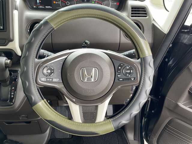 ホンダ Ｎ ＢＯＸ L 高知県 2022(令4)年 3.7万km クリスタルブラックパール フルセグナビ　（MDV-D709BT）/【Ｂｌｕｅｔｏｏｔｈ　ＴＶ　ＤＶＤ　ＣＤ　】/３６０度ドラレコ機能付デジタルインナーミラー　/片側パワースライドドア/前席シートヒーター　/ETC/レーンキープアシスト　/衝突被害軽減システム　/追従走行機能付きクルーズコントロール/コーナーセンサー/リアロールサンシェード/純正ホイールキャップ/保証書