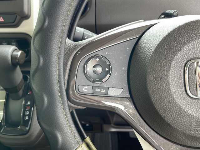 ホンダ Ｎ ＢＯＸ L 高知県 2022(令4)年 3.7万km クリスタルブラックパール フルセグナビ　（MDV-D709BT）/【Ｂｌｕｅｔｏｏｔｈ　ＴＶ　ＤＶＤ　ＣＤ　】/３６０度ドラレコ機能付デジタルインナーミラー　/片側パワースライドドア/前席シートヒーター　/ETC/レーンキープアシスト　/衝突被害軽減システム　/追従走行機能付きクルーズコントロール/コーナーセンサー/リアロールサンシェード/純正ホイールキャップ/保証書