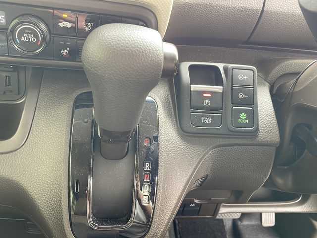 ホンダ Ｎ ＢＯＸ L 高知県 2022(令4)年 3.7万km クリスタルブラックパール フルセグナビ　（MDV-D709BT）/【Ｂｌｕｅｔｏｏｔｈ　ＴＶ　ＤＶＤ　ＣＤ　】/３６０度ドラレコ機能付デジタルインナーミラー　/片側パワースライドドア/前席シートヒーター　/ETC/レーンキープアシスト　/衝突被害軽減システム　/追従走行機能付きクルーズコントロール/コーナーセンサー/リアロールサンシェード/純正ホイールキャップ/保証書