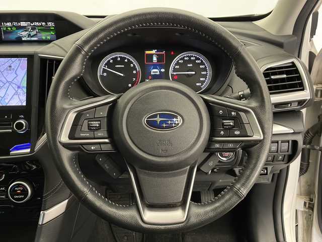 スバル フォレスター ツーリング 長野県 2018(平30)年 3.7万km クリスタルホワイトP 4WD/純正メモリナビ/Bluetooth／CD／DVD/AM／FM/フルセグTV/バックカメラ／左サイド/ETC/アルパイン後席モニター/デジタルインナーミラー/ドライブレコーダー/横滑り防止装置/衝突被害軽減システム/レーンキープアシスト/前席シートヒーター/前席パワーシート/ステアリングスイッチ/ステアリングヒーター/パドルシフト/純正17インチAW装着/純正フロアマット/ドアバイザー/前後コーナーセンサー/LEDヘッドライト/スマートキー