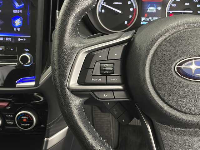 スバル フォレスター ツーリング 長野県 2018(平30)年 3.7万km クリスタルホワイトP 4WD/純正メモリナビ/Bluetooth／CD／DVD/AM／FM/フルセグTV/バックカメラ／左サイド/ETC/アルパイン後席モニター/デジタルインナーミラー/ドライブレコーダー/横滑り防止装置/衝突被害軽減システム/レーンキープアシスト/前席シートヒーター/前席パワーシート/ステアリングスイッチ/ステアリングヒーター/パドルシフト/純正17インチAW装着/純正フロアマット/ドアバイザー/前後コーナーセンサー/LEDヘッドライト/スマートキー