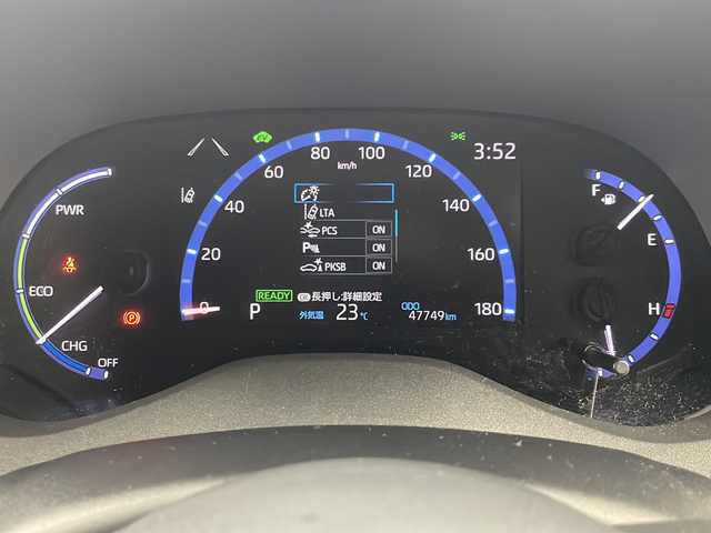 トヨタ ヤリスクロス ハイブリッド Z 岐阜県 2021(令3)年 4.8万km ブラックマイカ/ベージュ 2トーン 純正ディスプレイオーディオ/AM/FM/Bluetooth/USB/AppleCarPlay/AndroidAuto//フルセグTV/バックカメラ/ビルトインETC/ドライブレコーダー/シートヒーター/パワーシート/電動パーキングブレーキ/オートホールド/トヨタセーフティセンス/レーダークルーズコントロール/レーントレーシングアシスト/オートLEDヘッドライト/オートハイビーム/コーナーセンサー/ロードサインアシスト/純正18インチアルミホイール/革巻きステアリング/ハーフレザーシート/純正フロアマット/ドアバイザー