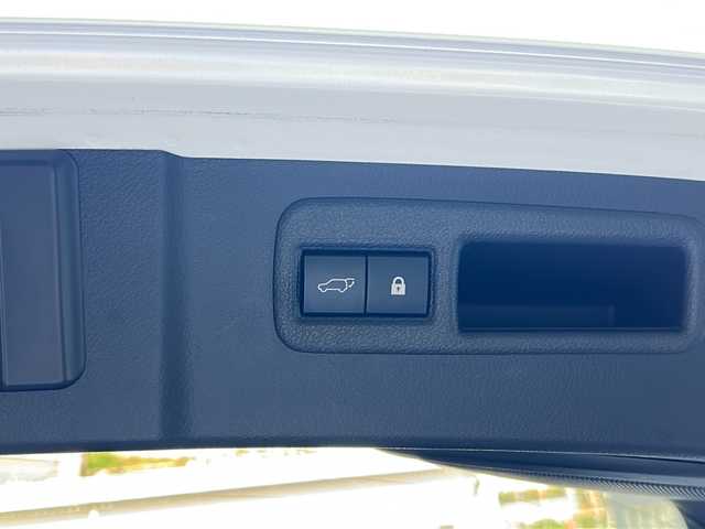 レクサス ＮＸ 300 スパイス&シック 京都府 2021(令3)年 5.9万km ソニッククォーツ ワンオーナー/純正ナビ/・BT Audio/フルセグTV/CD/DVD/クルーズコントロール/バックカメラ/サイドカメラ/ビルトインETC2.0/前後ドラレコ/シートヒーター/エアシート/メモリー機能付きパワーシート/クリアランスソナー/プリクラッシュセーフティ/ステアリングスイッチ/ステアリングヒーター/パドルシフト/オートライト/オートハイビーム/保証書＆取説
