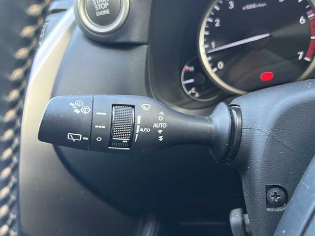 レクサス ＮＸ 300 スパイス&シック 京都府 2021(令3)年 5.9万km ソニッククォーツ ワンオーナー/純正ナビ/・BT Audio/フルセグTV/CD/DVD/クルーズコントロール/バックカメラ/サイドカメラ/ビルトインETC2.0/前後ドラレコ/シートヒーター/エアシート/メモリー機能付きパワーシート/クリアランスソナー/プリクラッシュセーフティ/ステアリングスイッチ/ステアリングヒーター/パドルシフト/オートライト/オートハイビーム/保証書＆取説