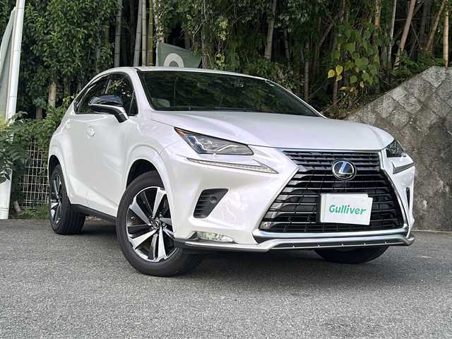 レクサス ＮＸ 300 スパイス&シック 京都府 2021(令3)年 5.9万km ソニッククォーツ ワンオーナー/純正ナビ/・BT Audio/フルセグTV/CD/DVD/クルーズコントロール/バックカメラ/サイドカメラ/ビルトインETC2.0/前後ドラレコ/シートヒーター/エアシート/メモリー機能付きパワーシート/クリアランスソナー/プリクラッシュセーフティ/ステアリングスイッチ/ステアリングヒーター/パドルシフト/オートライト/オートハイビーム/保証書＆取説