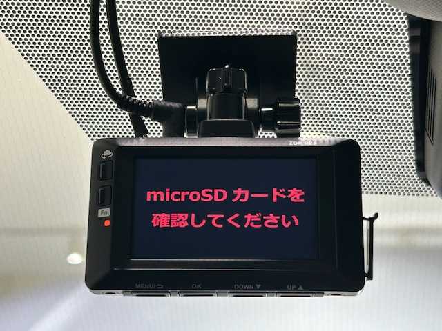 ランドローバー レンジローバーヴェラール Rダイナミック SE 180PS 宮城県 2018(平30)年 5.7万km 青 4WD/サンルーフ/メリディアンオーディオ/衝突軽減システム/追従機能付きクルーズコントロール/レーンキープアシスト/前後コーナーセンサー/ブラインドスポットモニター/純正ナビ/・全方位カメラ/・Bluetooth/HDMI/USB/・フルセグTV/ヘッドアップディスプレイ/ダウンヒルアシストコントロール/電動リアゲート/ドライブレコーダー/レーダー探知機/プッシュスタート/ステアリングヒーター/ハーフレザーシート/エアーシート（運転席/助手席）/シートヒーター（運転席/助手席）/シートメモリー（運転席）/LEDヘッドライト/オートマチックハイビーム/オートライト/純正アルミホイール/純正フロアマット