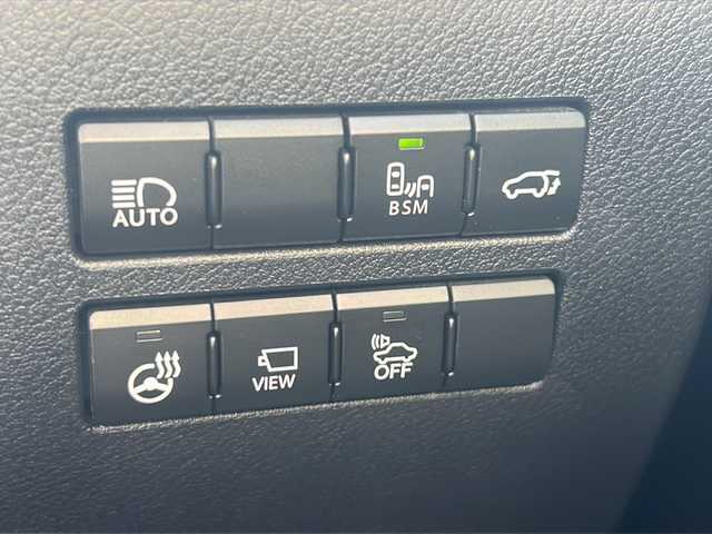 レクサス ＮＸ 300h Iパッケージ 沖縄県 2018(平30)年 6.9万km グラファイトブラックガラスフレーク 純正ナビ・TV・Bluetooth・CD・DVD/バックカメラ/ETC/シートヒーター/パワーシート/シートメモリー/パワーバックドア/コーナーセンサー/LEDヘッドライト/オートライト/衝突軽減システム/BSM/レーンキープアシスト/電子サイドブレーキ/ハンドルヒーター/クルーズコントロール