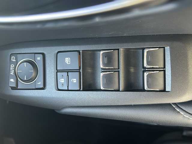 レクサス ＮＸ 300h Iパッケージ 沖縄県 2018(平30)年 6.9万km グラファイトブラックガラスフレーク 純正ナビ・TV・Bluetooth・CD・DVD/バックカメラ/ETC/シートヒーター/パワーシート/シートメモリー/パワーバックドア/コーナーセンサー/LEDヘッドライト/オートライト/衝突軽減システム/BSM/レーンキープアシスト/電子サイドブレーキ/ハンドルヒーター/クルーズコントロール