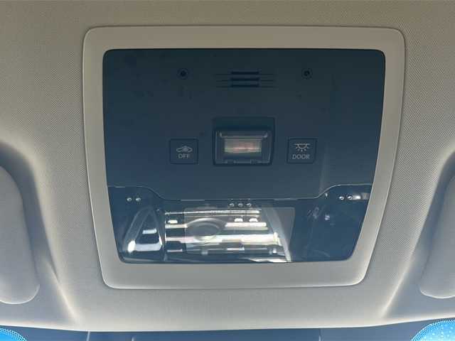 レクサス ＮＸ 300h Iパッケージ 沖縄県 2018(平30)年 6.9万km グラファイトブラックガラスフレーク 純正ナビ・TV・Bluetooth・CD・DVD/バックカメラ/ETC/シートヒーター/パワーシート/シートメモリー/パワーバックドア/コーナーセンサー/LEDヘッドライト/オートライト/衝突軽減システム/BSM/レーンキープアシスト/電子サイドブレーキ/ハンドルヒーター/クルーズコントロール