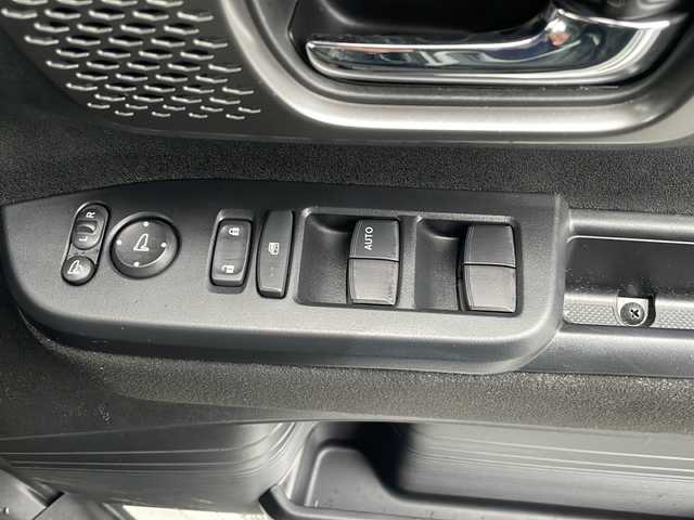 ホンダ Ｎ ＢＯＸ カスタム ターボ 三重県 2024(令6)年 2万km プラチナホワイトパール 禁煙/純正ナビ/バックカメラ/前後ドラレコ/ETC/ハーフレザーシート/シートヒーター/両側パワースライドドア/USB.タイプC給電/LEDオートライト/レーンキープアシスト/レーダークルーズコントロール/プリクラッシュ/革巻きステア/ステアリングスイッチ/コーナーセンサー/電動格納ウィンカーミラー/保証書/取扱説明書