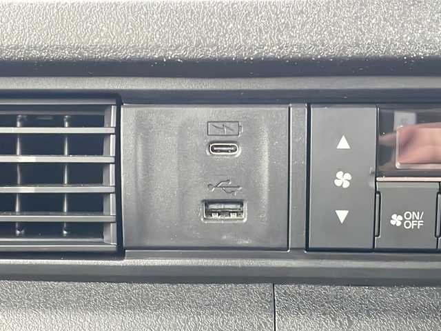 ホンダ Ｎ ＢＯＸ カスタム ターボ 三重県 2024(令6)年 2万km プラチナホワイトパール 禁煙/純正ナビ/バックカメラ/前後ドラレコ/ETC/ハーフレザーシート/シートヒーター/両側パワースライドドア/USB.タイプC給電/LEDオートライト/レーンキープアシスト/レーダークルーズコントロール/プリクラッシュ/革巻きステア/ステアリングスイッチ/コーナーセンサー/電動格納ウィンカーミラー/保証書/取扱説明書