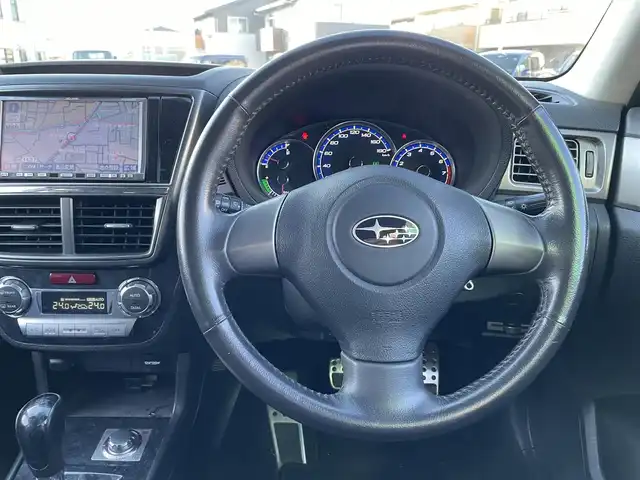 スバル エクシーガ 2．0GT 宮城県 2009(平21)年 13.5万km サテンホワイトパール /純正HDDナビ//CD/DVD/フルセグテレビ//社外フリップダウンモニターバックカメラ//ETC//リモコンキー//社外アルミスタッドレスタイヤ積込