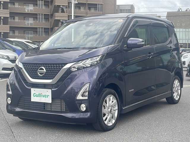 日産 デイズ ハイウェイスターX 長野県 2019(令1)年 1.4万km プレミアムパープルP 純正9型SDナビ【MM319D-L)/(TV/Bluetooth/CD/DVD/SD/iPod/AUX/USB)/全方位カメラ/純正連動ドライブレコーダー【DJ4-D】/インテリジェントLI（車線逸脱防止支援）/スマートシンプルハイブリッド/ETC2.0/前後コーナーセンサー/ステアリングスイッチ/サイドエアロパーツ/純正アルミホイール/社外フロアマット/オートライト/オートハイビーム/横滑り防止機能/ABS/盗難防止装置/サイドエアバッグ/プッシュスタート/スマートキー/スペアキー1本/パワーウインドウ/パワーステアリング/ドアバイザー/フォグランプ
