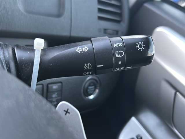 トヨタ ノア Si 山梨県 2012(平24)年 16.6万km ホワイトパールクリスタルシャイン 純正SDナビ/フルセグTV　BT/バックカメラ/両側パワースライドドア/4WD/ビルトインETC/前後コーナーセンサー/パドルシフト/オートライト/オールオートPW/ウインカーミラー