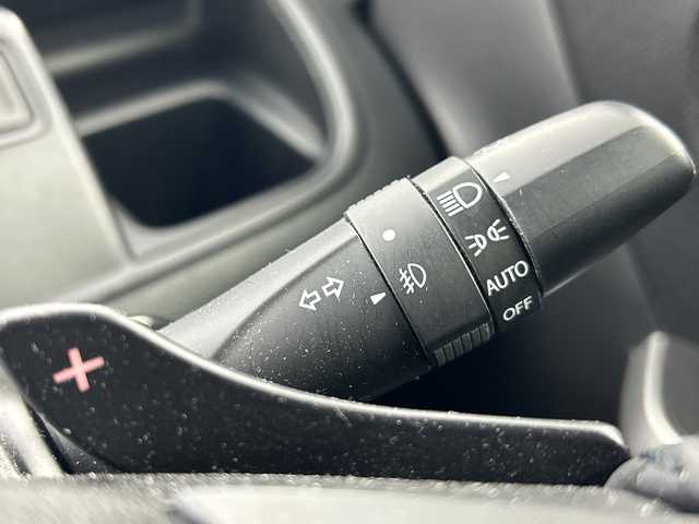 スズキ ソリオ バンディット HV MV 愛知県 2018(平30)年 6.8万km ピュアホワイトP 禁煙車/純正7インチナビ/（CD/DVD/Bluetooth/フルセグTV）/バックカメラ/スズキセーフティサポート/・衝突軽減ブレーキ/・レーダークルーズコントロール/・レーンキープアシスト/・オートマチックハイビーム/・標識認識機能/・ふらつき警報機能/・先行車発進お知らせ機能/ETC/ドライブレコーダー/両側パワースライドドア/パドルシフト/LEDヘッドライト/フロントフォグランプ/オートライト/スマートキー/プッシュスタート/純正15インチアルミホイール/スタッドレスタイヤ積載有15インチ