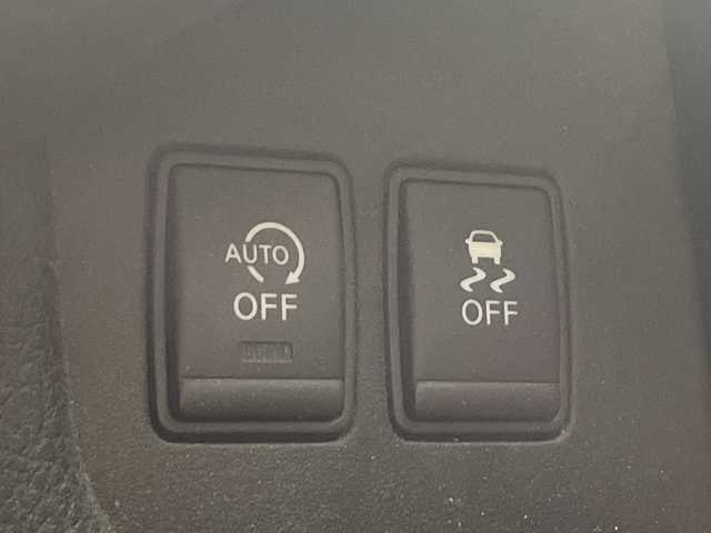 日産 セレナ ハイウェイS S HV Aセーフ 愛知県 2015(平27)年 9.8万km ダイヤモンドブラック 純正8インチナビMM514D-L/CD DVD BT SD フルセグＴＶ　FM AM　/純正フリップダウンモニター　/エマージェンシーブレーキ/アラウンドビューモニター　/ＥＴＣ　/両側パワースライドドア　/クルーズコントロール　/ＬＥＤオートヘッドライト　/レーンキープアシスト/コーナーセンサー　/電動格納ウインカーミラー/ロールサンシェード/シートバックテーブル/純正フロアマット/純正ドアバイザー/スマートキー/スペアキー