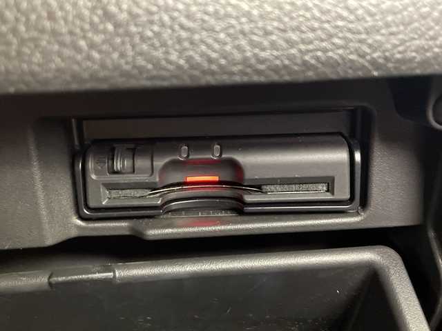 日産 セレナ ハイウェイS S HV Aセーフ 愛知県 2015(平27)年 9.8万km ダイヤモンドブラック 純正8インチナビMM514D-L/CD DVD BT SD フルセグＴＶ　FM AM　/純正フリップダウンモニター　/エマージェンシーブレーキ/アラウンドビューモニター　/ＥＴＣ　/両側パワースライドドア　/クルーズコントロール　/ＬＥＤオートヘッドライト　/レーンキープアシスト/コーナーセンサー　/電動格納ウインカーミラー/ロールサンシェード/シートバックテーブル/純正フロアマット/純正ドアバイザー/スマートキー/スペアキー