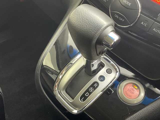 日産 セレナ ハイウェイS S HV Aセーフ 愛知県 2015(平27)年 9.8万km ダイヤモンドブラック 純正8インチナビMM514D-L/CD DVD BT SD フルセグＴＶ　FM AM　/純正フリップダウンモニター　/エマージェンシーブレーキ/アラウンドビューモニター　/ＥＴＣ　/両側パワースライドドア　/クルーズコントロール　/ＬＥＤオートヘッドライト　/レーンキープアシスト/コーナーセンサー　/電動格納ウインカーミラー/ロールサンシェード/シートバックテーブル/純正フロアマット/純正ドアバイザー/スマートキー/スペアキー