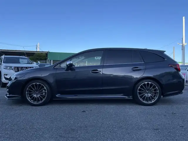 スバル レヴォーグ 1．6STIスポーツアイサイト 千葉県 2016(平28)年 5.2万km ダークグレーメタリック STiエアロ(F/S/R)/専用レザーシート/アイサイトVer3/・衝突軽減ブレーキ/・レーンキープアシスト/・後退速度リミッター/・先行車発進お知らせ機能/・アダプティブクルーズコントロール/アドバンスドセイフティーパッケージ/・スバルリヤビークルディテクション/・サイドビューモニター/・ハイビームアシスト/・アイサイトアシストモニター/純正SDナビ【CN-LR720D】/・CD/DVD/MSV/Bluetooth/フルセグTV/バックカメラ/前席パワーシート/前席シートヒーター/スマートキー/コーナーセンサー/パドルシフト/純正18インチアルミホイール/純正LEDヘッドライト/フォグランプ/ETC/本革巻きステアリング/サイド＆カーテンエアバッグ/新車時保証書＆取扱説明書