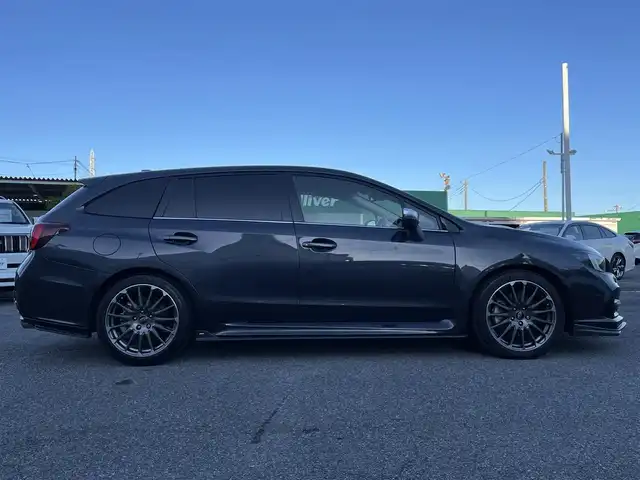 スバル レヴォーグ 1．6STIスポーツアイサイト 千葉県 2016(平28)年 5.2万km ダークグレーメタリック STiエアロ(F/S/R)/専用レザーシート/アイサイトVer3/・衝突軽減ブレーキ/・レーンキープアシスト/・後退速度リミッター/・先行車発進お知らせ機能/・アダプティブクルーズコントロール/アドバンスドセイフティーパッケージ/・スバルリヤビークルディテクション/・サイドビューモニター/・ハイビームアシスト/・アイサイトアシストモニター/純正SDナビ【CN-LR720D】/・CD/DVD/MSV/Bluetooth/フルセグTV/バックカメラ/前席パワーシート/前席シートヒーター/スマートキー/コーナーセンサー/パドルシフト/純正18インチアルミホイール/純正LEDヘッドライト/フォグランプ/ETC/本革巻きステアリング/サイド＆カーテンエアバッグ/新車時保証書＆取扱説明書