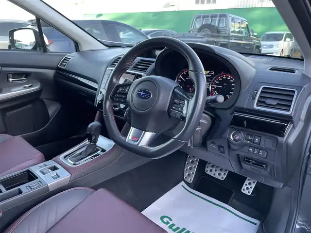 スバル レヴォーグ 1．6STIスポーツアイサイト 千葉県 2016(平28)年 5.2万km ダークグレーメタリック STiエアロ(F/S/R)/専用レザーシート/アイサイトVer3/・衝突軽減ブレーキ/・レーンキープアシスト/・後退速度リミッター/・先行車発進お知らせ機能/・アダプティブクルーズコントロール/アドバンスドセイフティーパッケージ/・スバルリヤビークルディテクション/・サイドビューモニター/・ハイビームアシスト/・アイサイトアシストモニター/純正SDナビ【CN-LR720D】/・CD/DVD/MSV/Bluetooth/フルセグTV/バックカメラ/前席パワーシート/前席シートヒーター/スマートキー/コーナーセンサー/パドルシフト/純正18インチアルミホイール/純正LEDヘッドライト/フォグランプ/ETC/本革巻きステアリング/サイド＆カーテンエアバッグ/新車時保証書＆取扱説明書