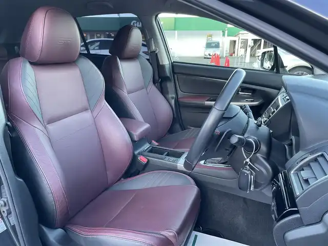 スバル レヴォーグ 1．6STIスポーツアイサイト 千葉県 2016(平28)年 5.2万km ダークグレーメタリック STiエアロ(F/S/R)/専用レザーシート/アイサイトVer3/・衝突軽減ブレーキ/・レーンキープアシスト/・後退速度リミッター/・先行車発進お知らせ機能/・アダプティブクルーズコントロール/アドバンスドセイフティーパッケージ/・スバルリヤビークルディテクション/・サイドビューモニター/・ハイビームアシスト/・アイサイトアシストモニター/純正SDナビ【CN-LR720D】/・CD/DVD/MSV/Bluetooth/フルセグTV/バックカメラ/前席パワーシート/前席シートヒーター/スマートキー/コーナーセンサー/パドルシフト/純正18インチアルミホイール/純正LEDヘッドライト/フォグランプ/ETC/本革巻きステアリング/サイド＆カーテンエアバッグ/新車時保証書＆取扱説明書