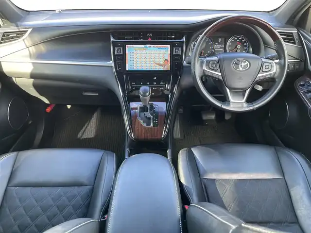 トヨタ ハリアー プレミアム 岡山県 2017(平29)年 9万km ホワイトパールクリスタルシャイン 登録時走行距離89922km/社外9インチフリップダウンモニター/４WD/ALPINE9インチナビ/フルセグTV(AM/FM/CD/DVD/Bluetooth)/バックカメラ/ドライブレコーダー/ビルトインETC/トヨタセーフティセンス/・レーダークルーズコントロール/・プリクラッシュセーフティ/・レーンディバーチャーアラート/・オートマチックハイビーム/コーナーセンサー/パワーバックドア/革巻きステアリング/MTモード付きAT/アイドリングストップ/18インチ純正アルミホイール/純正フロアマット