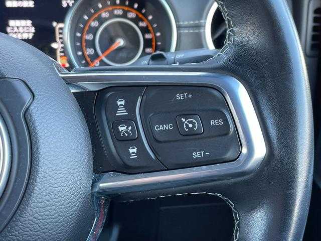 クライスラー・ジープ ジープ ラングラー アンリミテッド サハラ 埼玉県 2020(令2)年 4.3万km オレンジ 黒革シート　/純正ナビ　/フロント／サイド／バックカメラ　/フルセグＴＶ　/ＡｐｐｌｅＣａｒＰｌａｙ　/シートヒーター　/ステアリングヒーター　/ＬＥＤヘッドライト　/ＡＣＣ　/ＥＴＣ　/ドライブレコーダー