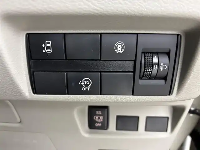 日産 ルークス X 埼玉県 2021(令3)年 1.4万km フローズンバニラパール 純正ナビ（フルセグ／Ｂｌｕｅｔｏｏｔｈ／ＡＭ／ＦＭ）　/全方位カメラ　/片側パワースライドドア　/コーナーセンサー　/ドライブレコーダー　/プッシュスタート　/スマートキー　/スペアキー