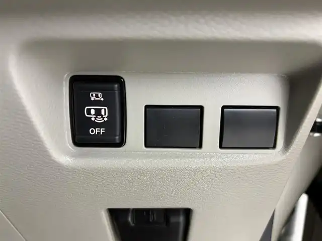 日産 ルークス X 埼玉県 2021(令3)年 1.4万km フローズンバニラパール 純正ナビ（フルセグ／Ｂｌｕｅｔｏｏｔｈ／ＡＭ／ＦＭ）　/全方位カメラ　/片側パワースライドドア　/コーナーセンサー　/ドライブレコーダー　/プッシュスタート　/スマートキー　/スペアキー