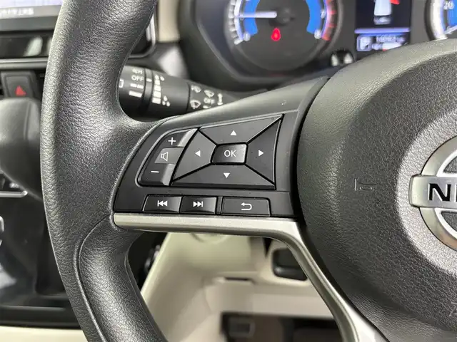 日産 ルークス X 埼玉県 2021(令3)年 1.4万km フローズンバニラパール 純正ナビ（フルセグ／Ｂｌｕｅｔｏｏｔｈ／ＡＭ／ＦＭ）　/全方位カメラ　/片側パワースライドドア　/コーナーセンサー　/ドライブレコーダー　/プッシュスタート　/スマートキー　/スペアキー