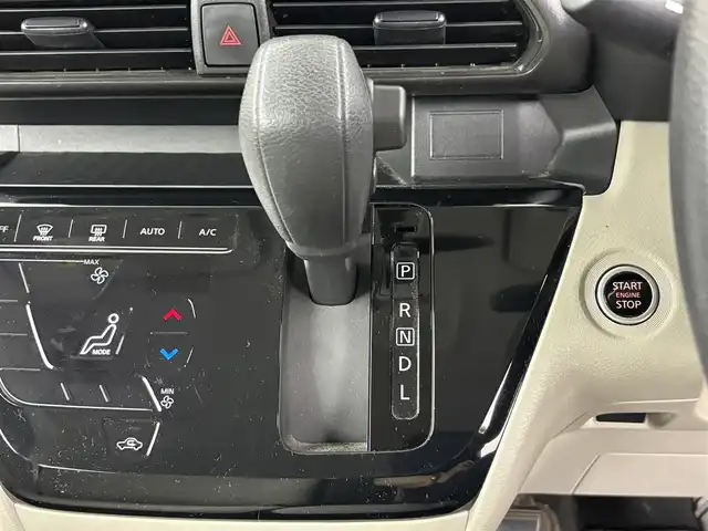 日産 ルークス X 埼玉県 2021(令3)年 1.4万km フローズンバニラパール 純正ナビ（フルセグ／Ｂｌｕｅｔｏｏｔｈ／ＡＭ／ＦＭ）　/全方位カメラ　/片側パワースライドドア　/コーナーセンサー　/ドライブレコーダー　/プッシュスタート　/スマートキー　/スペアキー
