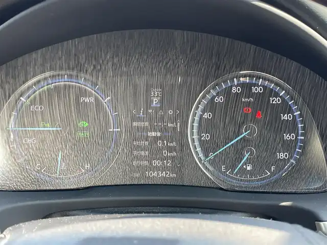 トヨタ ハリアー ハイブリッド プレミアム 岡山県 2015(平27)年 10.5万km ホワイトパールクリスタルシャイン 登録時走行距離104342km/サンルーフ/Toyota Safety Sense P/・プリクラッシュセーフティシステム/・レーンディパーチャーアラート/・オートマチックハイビーム/・レーダークルーズコントロール/純正SDナビ/(AM/FM/DISC/SD/TV/BT)/バックカメラ/パワーシート/電動リアゲート/ビルトインETC/スタートキー×1/スペアキー×1/スマートキー/プッシュスタート/純正１８インチアルミホイール