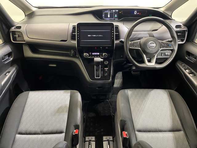 日産 セレナ ハイウェイスター V 愛媛県 2020(令2)年 3.3万km ダイヤモンドブラック ・純正10インチナビ/・フルセグテレビ/Bluetooth/DVD/・アラウンドビューモニター/・フリップダウンモニター/・両側パワースライドドア/・LEDヘッドライト/・プロパイロット/・エマージェンシーブレーキ/・レーンキープアシスト/・ドライブレコーダー/・コーナーセンサー/・スマートキー