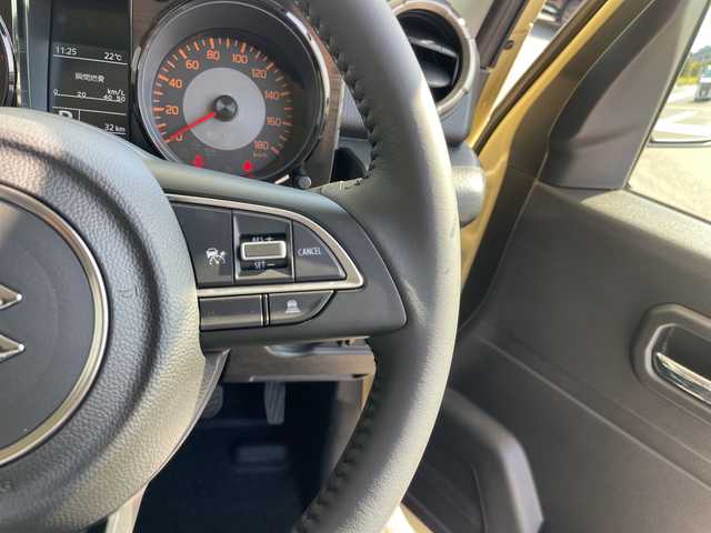 スズキ ジムニー ノマド FC 愛知県 2025(令7)年 0.1千km ベージュⅡ 登録済未使用車/スズキセーフティサポート/レーダークルーズコントロール/シートヒーター/純正アルミホイール/４ＷＤ/LEDヘッドライト/レーンキープアシスト/ダウンヒルアシストコントロール/衝突軽減システム/スマートキー/ステアリングスイッチ/プッシュスタート