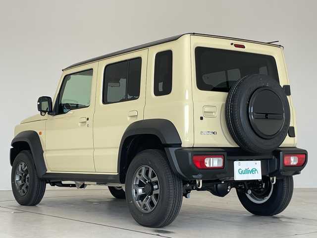 スズキ ジムニー ノマド FC 愛知県 2025(令7)年 0.1千km ベージュⅡ 登録済未使用車/スズキセーフティサポート/レーダークルーズコントロール/シートヒーター/純正アルミホイール/４ＷＤ/LEDヘッドライト/レーンキープアシスト/ダウンヒルアシストコントロール/衝突軽減システム/スマートキー/ステアリングスイッチ/プッシュスタート