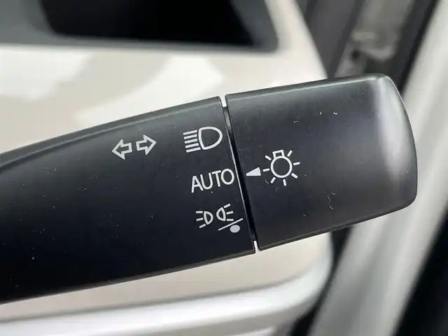 スズキ スペーシア HYBRID X 大阪府 2020(令2)年 5.8万km ピュアホワイトP 社外ナビ/   フルセグTV/CD/Bluetooth/バックカメラ/衝突軽減/シートヒーター/両側パワースライドドア/アイドリングストップ/横滑り防止装置/コーナーセンサー/前後ドライブレコーダー/プッシュスタート/スマートキー/ETC/禁煙車