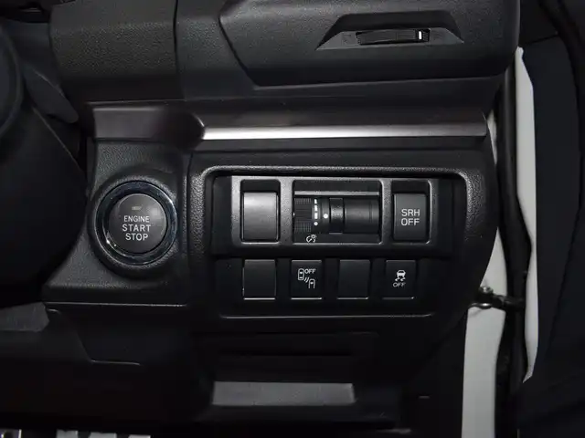スバル ＸＶ ハイブリッド アドバンス 神奈川県 2022(令4)年 1.5万km クリスタルホワイトP ワンオーナー/純正メモリーナビ（DVD/CD/BD/BT/USB/HDMI/SD/スマホ連携）/フルセグTV/フロント・サイド・バックカメラ/アイサイト/・先行車発進お知らせ/・レーンキープアシスト＋中央維持/・レーダークルーズコントロール/・後退速度リミッター/ブランドスポットミラー/バックセンサー/前席パワーシート/パドルシフト/ステアリングスイッチ/サイドエアバック＆歩行者保護エアバック/純正フロアマット/ETC2.0/ルーフレール/スマートキー　2本/保証書/取扱説明書