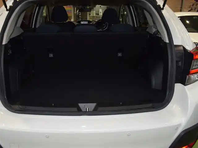スバル ＸＶ ハイブリッド アドバンス 神奈川県 2022(令4)年 1.5万km クリスタルホワイトP ワンオーナー/純正メモリーナビ（DVD/CD/BD/BT/USB/HDMI/SD/スマホ連携）/フルセグTV/フロント・サイド・バックカメラ/アイサイト/・先行車発進お知らせ/・レーンキープアシスト＋中央維持/・レーダークルーズコントロール/・後退速度リミッター/ブランドスポットミラー/バックセンサー/前席パワーシート/パドルシフト/ステアリングスイッチ/サイドエアバック＆歩行者保護エアバック/純正フロアマット/ETC2.0/ルーフレール/スマートキー　2本/保証書/取扱説明書