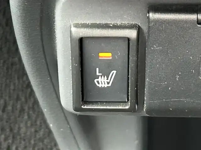 スズキ ハスラー Jスタイル Ⅲ 宮城県 2018(平30)年 7万km ブレイブカーキパール/スチールシルバー 全方位モニター用カメラパッケージ/・全方位モニター用カメラ/・USBソケット/＝＝＝/デュアルカメラブレーキサポート/誤発進抑制機能/車線逸脱警報機能/ふらつき警報機能/先行車発進お知らせ機能/純正ナビ/（CD/DVD/BT/フルセグTV）/ハーフレザーシート/シートヒーター/アイドリングストップ/HIDヘッドライト/フォグランプ/オートライト/スマートキー/プッシュスタート/ルーフレール/純正アルミホイール/純正フロアマット/ドアバイザー/取説、保証書