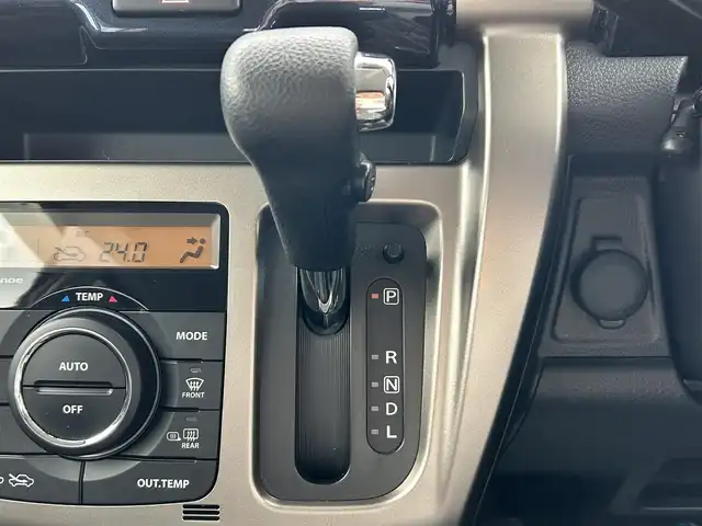 スズキ ハスラー Jスタイル Ⅲ 宮城県 2018(平30)年 7万km ブレイブカーキパール/スチールシルバー 全方位モニター用カメラパッケージ/・全方位モニター用カメラ/・USBソケット/＝＝＝/デュアルカメラブレーキサポート/誤発進抑制機能/車線逸脱警報機能/ふらつき警報機能/先行車発進お知らせ機能/純正ナビ/（CD/DVD/BT/フルセグTV）/ハーフレザーシート/シートヒーター/アイドリングストップ/HIDヘッドライト/フォグランプ/オートライト/スマートキー/プッシュスタート/ルーフレール/純正アルミホイール/純正フロアマット/ドアバイザー/取説、保証書