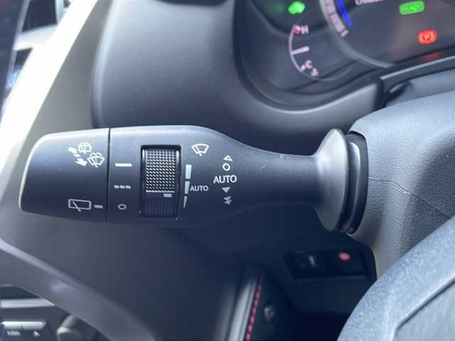 レクサス ＮＸ 300h Fスポーツ 大阪府 2017(平29)年 4.6万km ホワイトノーヴァガラスフレーク サンルーフ/純正18インチアルミホイール/パワーバックドア/バックカメラ/フルセグテレビ/CD/DVD/AM/FM/DVD/AUX/ETC2.0/レーダークルーズコントロール/レザーシート/・シートヒーター（運転席/助手席）/・エアーシート（運転席/助手席）/・パワーシート（運転席/助手席）/革巻きステアリング/ステアリングスイッチ