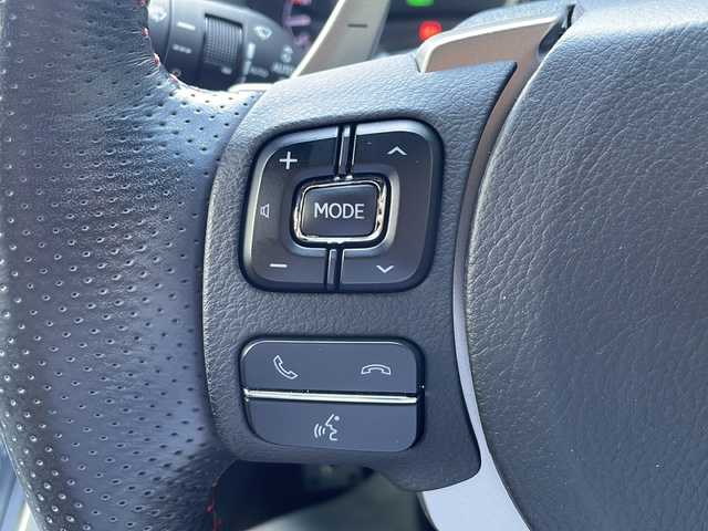 レクサス ＮＸ 300h Fスポーツ 大阪府 2017(平29)年 4.6万km ホワイトノーヴァガラスフレーク サンルーフ/純正18インチアルミホイール/パワーバックドア/バックカメラ/フルセグテレビ/CD/DVD/AM/FM/DVD/AUX/ETC2.0/レーダークルーズコントロール/レザーシート/・シートヒーター（運転席/助手席）/・エアーシート（運転席/助手席）/・パワーシート（運転席/助手席）/革巻きステアリング/ステアリングスイッチ