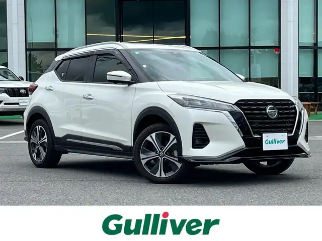 日産 キックス X ツートーンインテリアED 奈良県 2020(令2)年 4.6万km ブリリアントホワイトパール 純正フルセグナビ（ＭＭ３２０Ｄ－Ｌ）　/Ｂｌｕｅｔｏｏｔｈ　/ＣＤ／ＤＶＤ　/全方位モニター　/ＥＴＣ　/レーダークルーズコントロール　/電動パーキングブレーキ　/ブレーキホールド　/ステアリングヒーター/純正アルミホイール/フロアマット/ＬＥＤヘッドライト